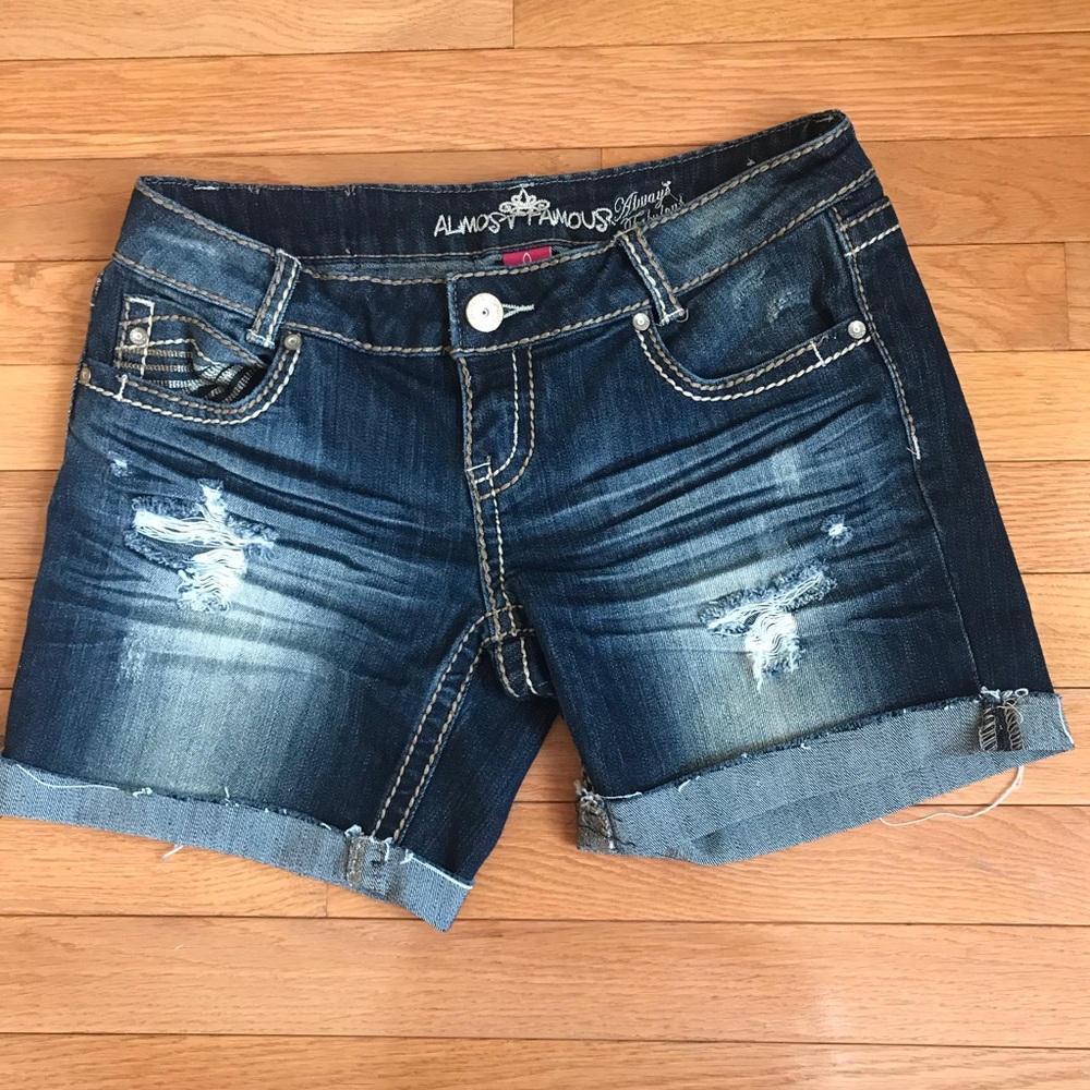 Almost Famous Distressed Denim Shorts Sz 9